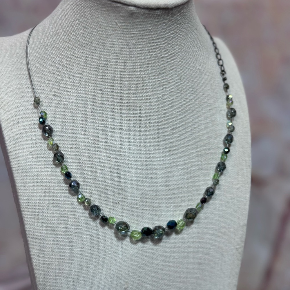 1928 STUNNING Green Crystal Beaded Necklace